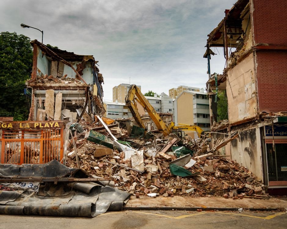 What You Need to Know About Demolition Services in SoCal