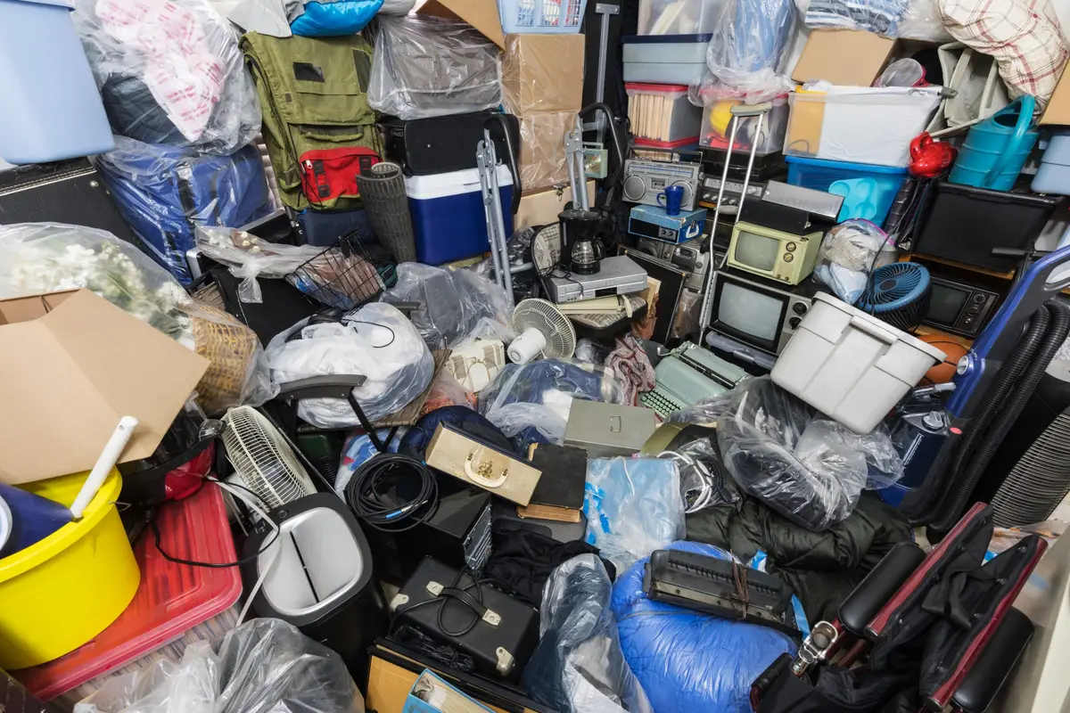 Hoarder cleanout services in Los Angeles