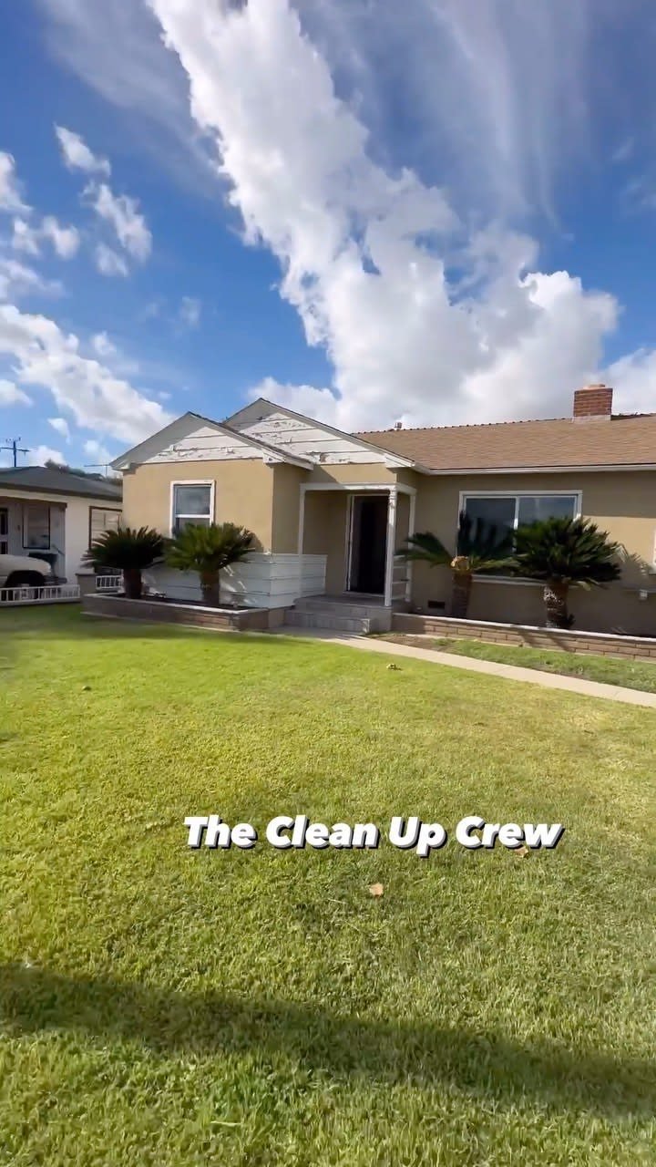 Remove It Pro crew working